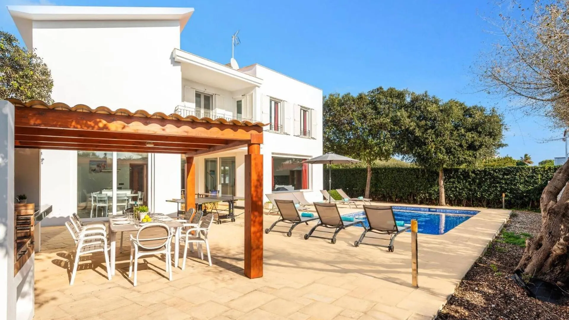 Villa Julianne By Villa Plus Кала-эн-Бланес